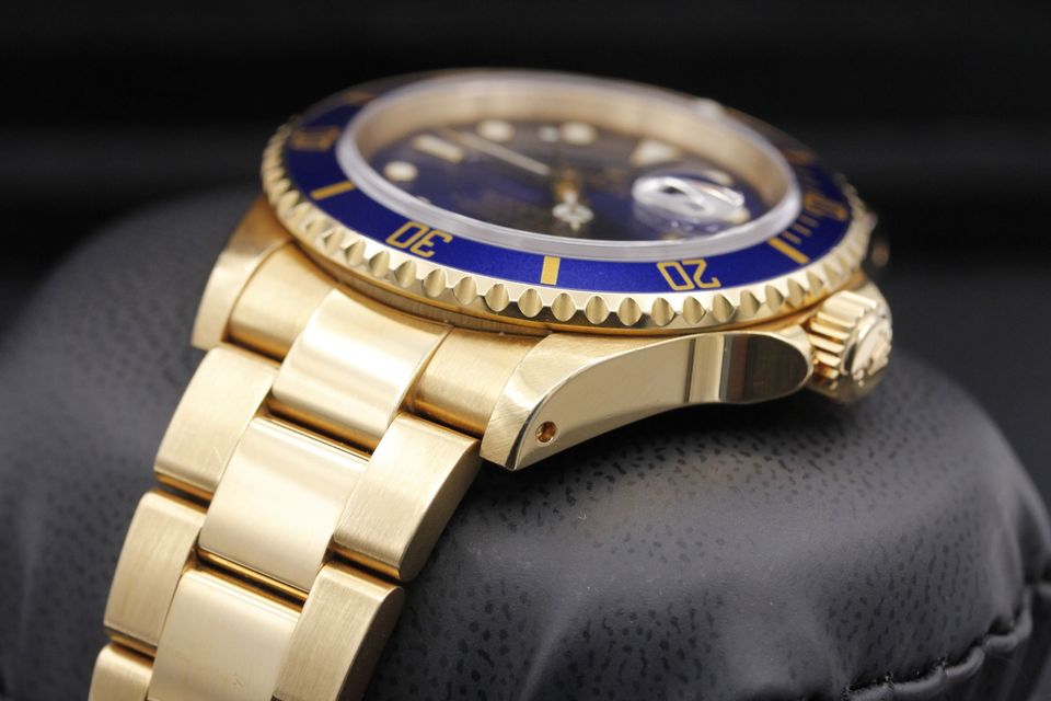 Rolex Submariner 16618 Image 2